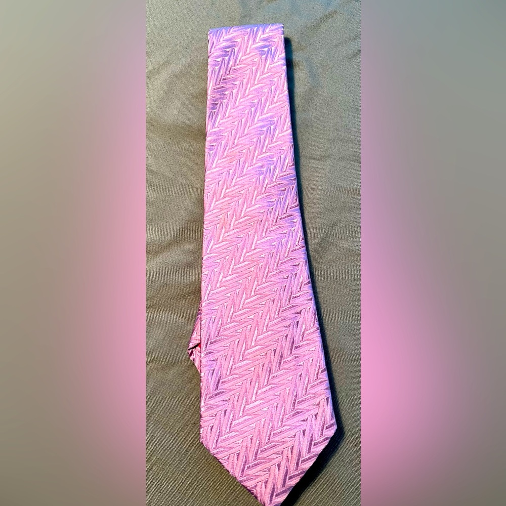 Paul Smith 100% silk tie.